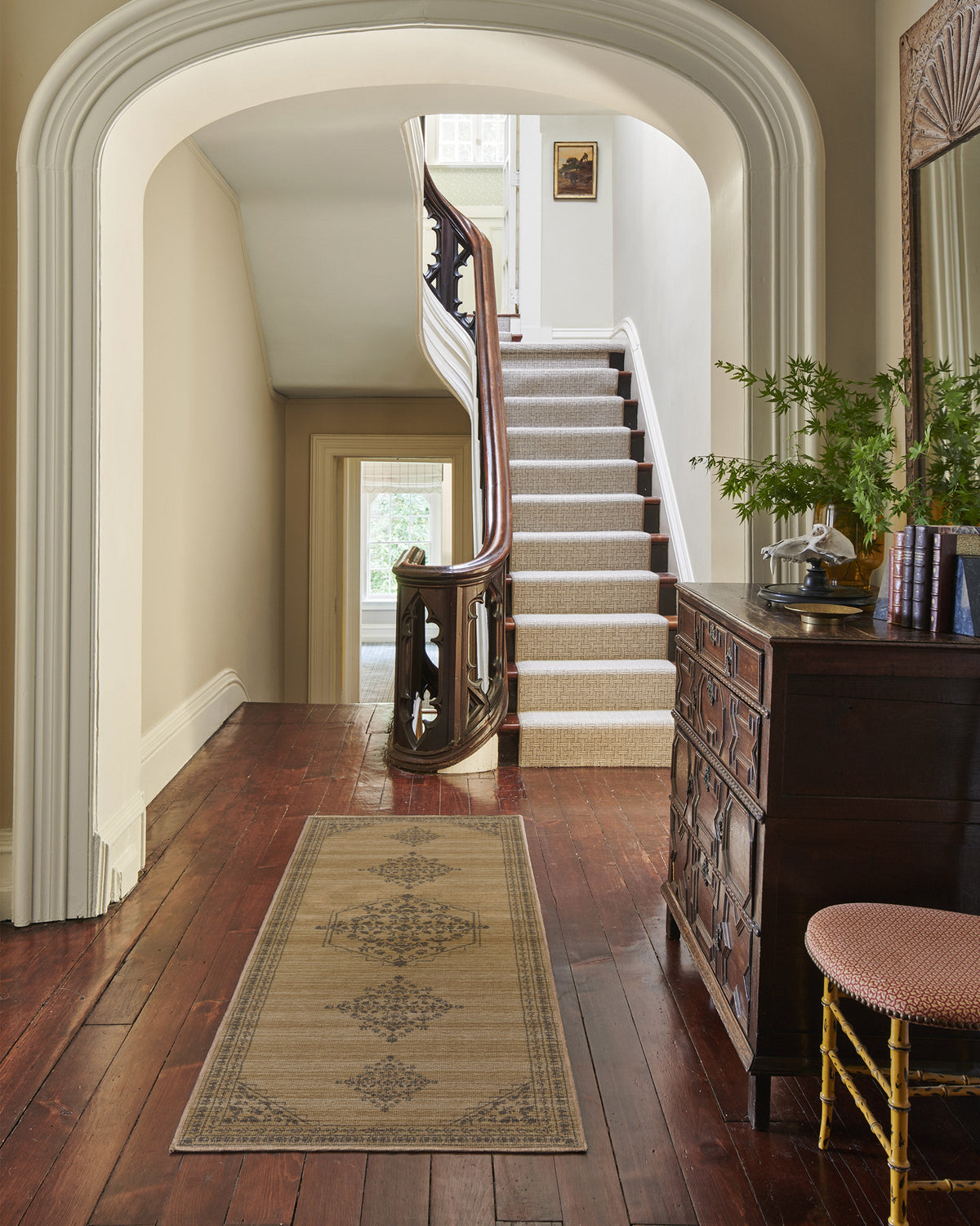 2-5x7_hallway