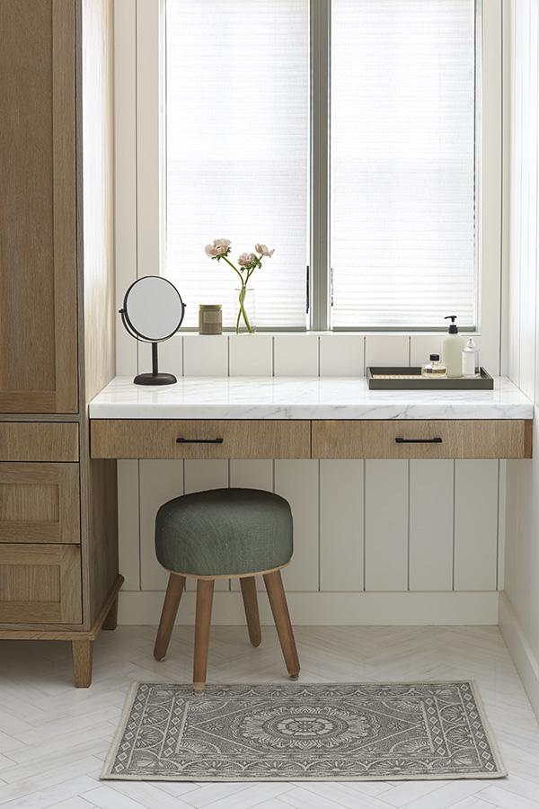 2x3_bathroom