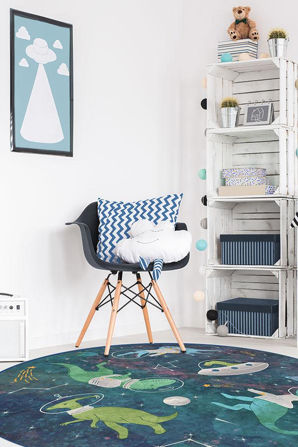 8R_kid’s_room