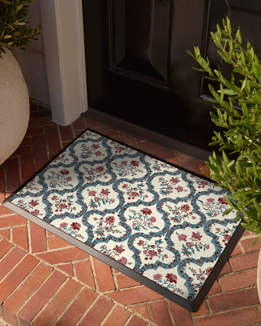 DM23_front_door
