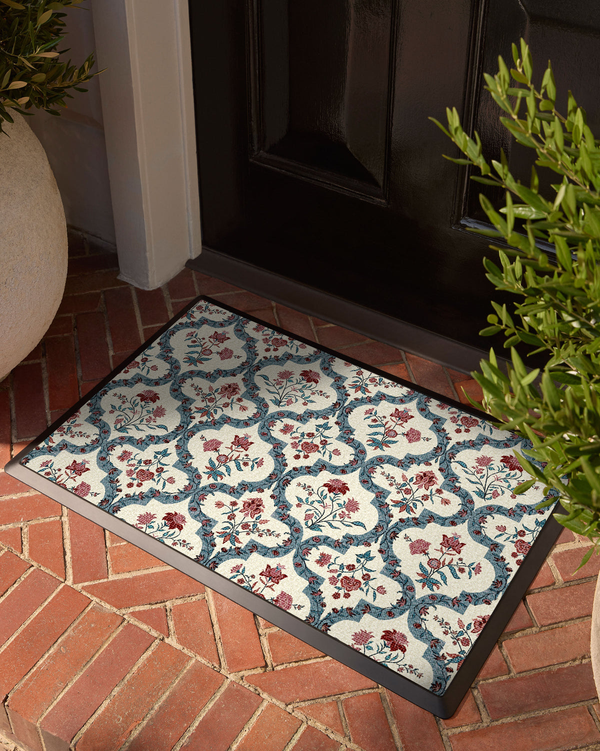 DM23_front_door