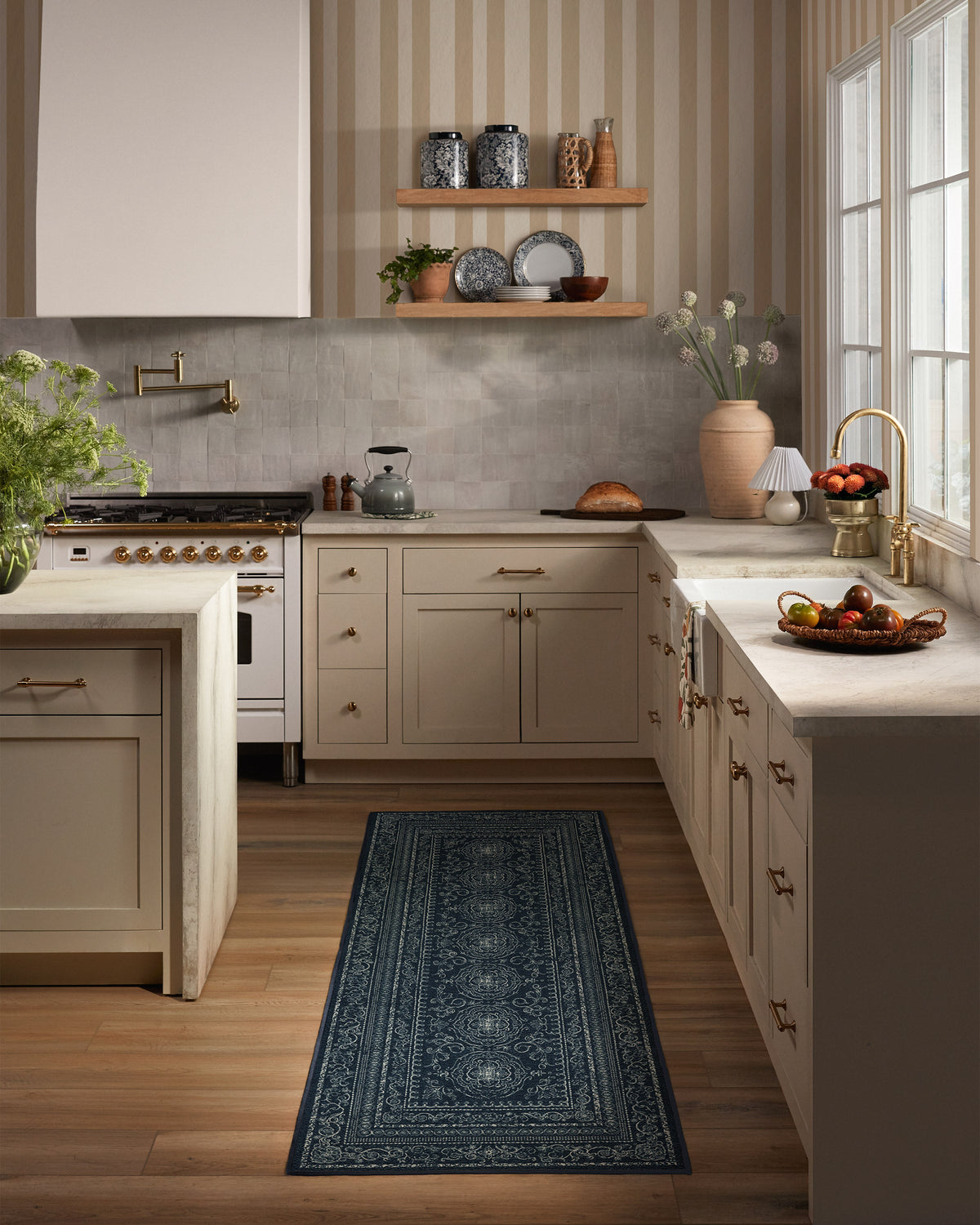 2-5x7_kitchen
