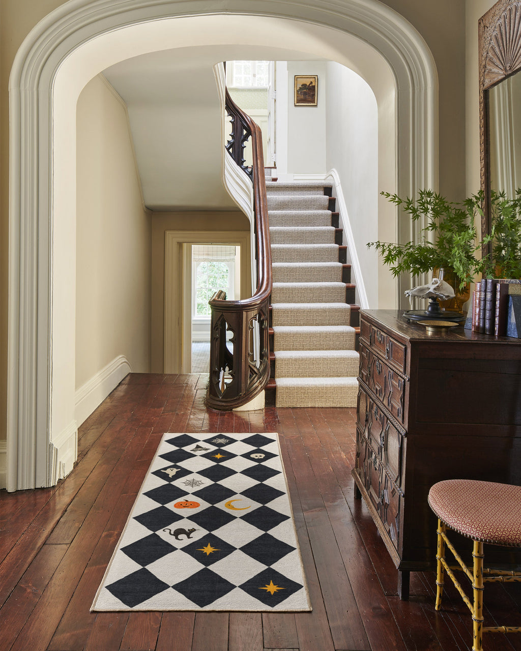 2-5x7_hallway