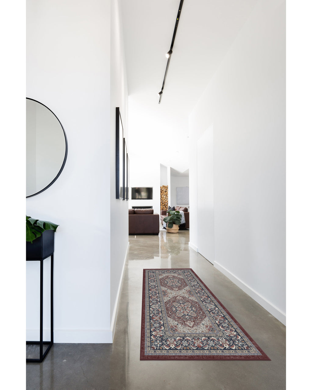 2-5x7_hallway