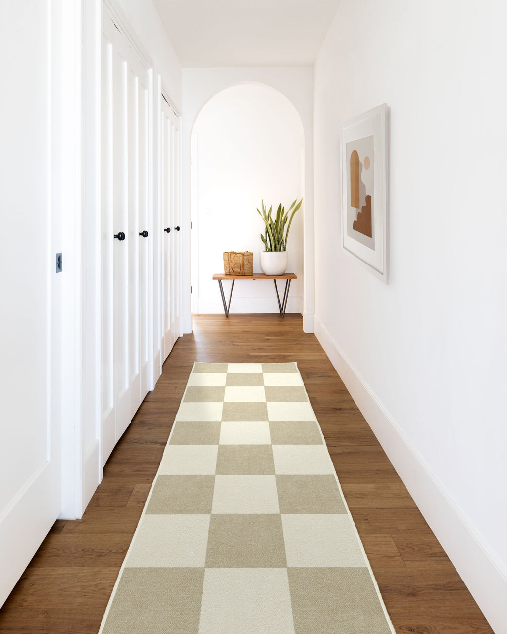 2-5x7_hallway