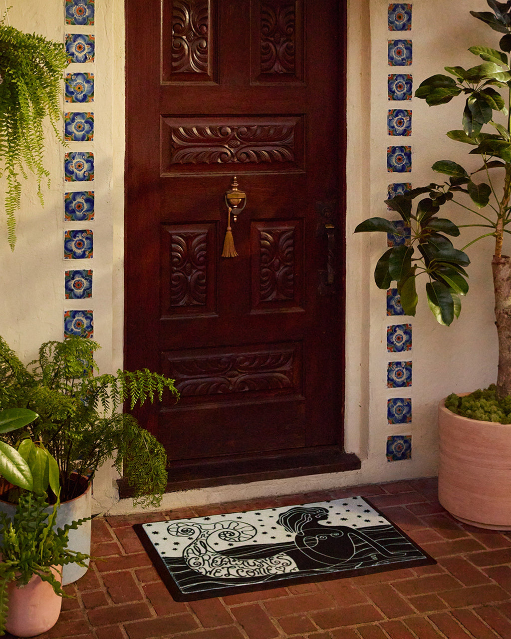 DM23_front_door