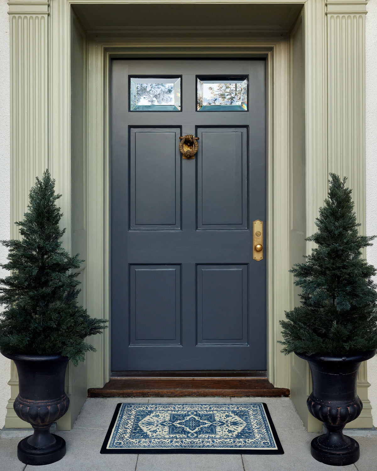 DM23_front_door