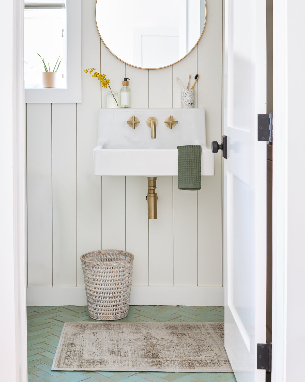 2x3_bathroom