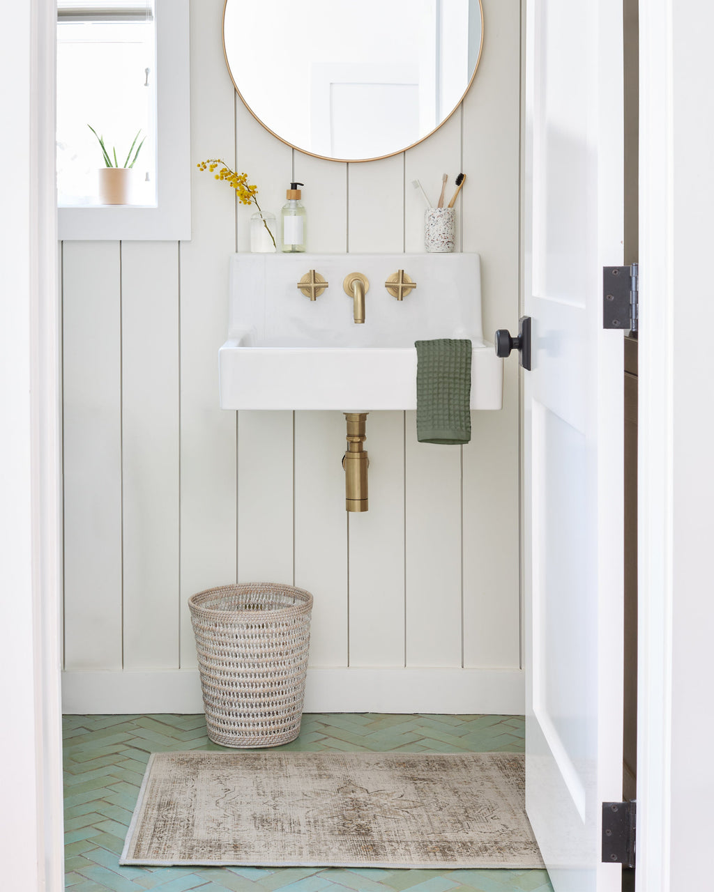 2x3_bathroom