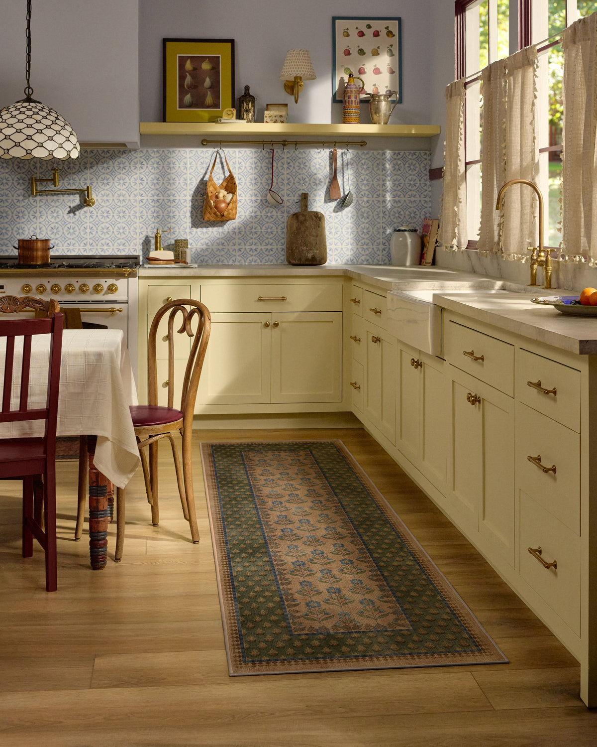 2-5x7_kitchen