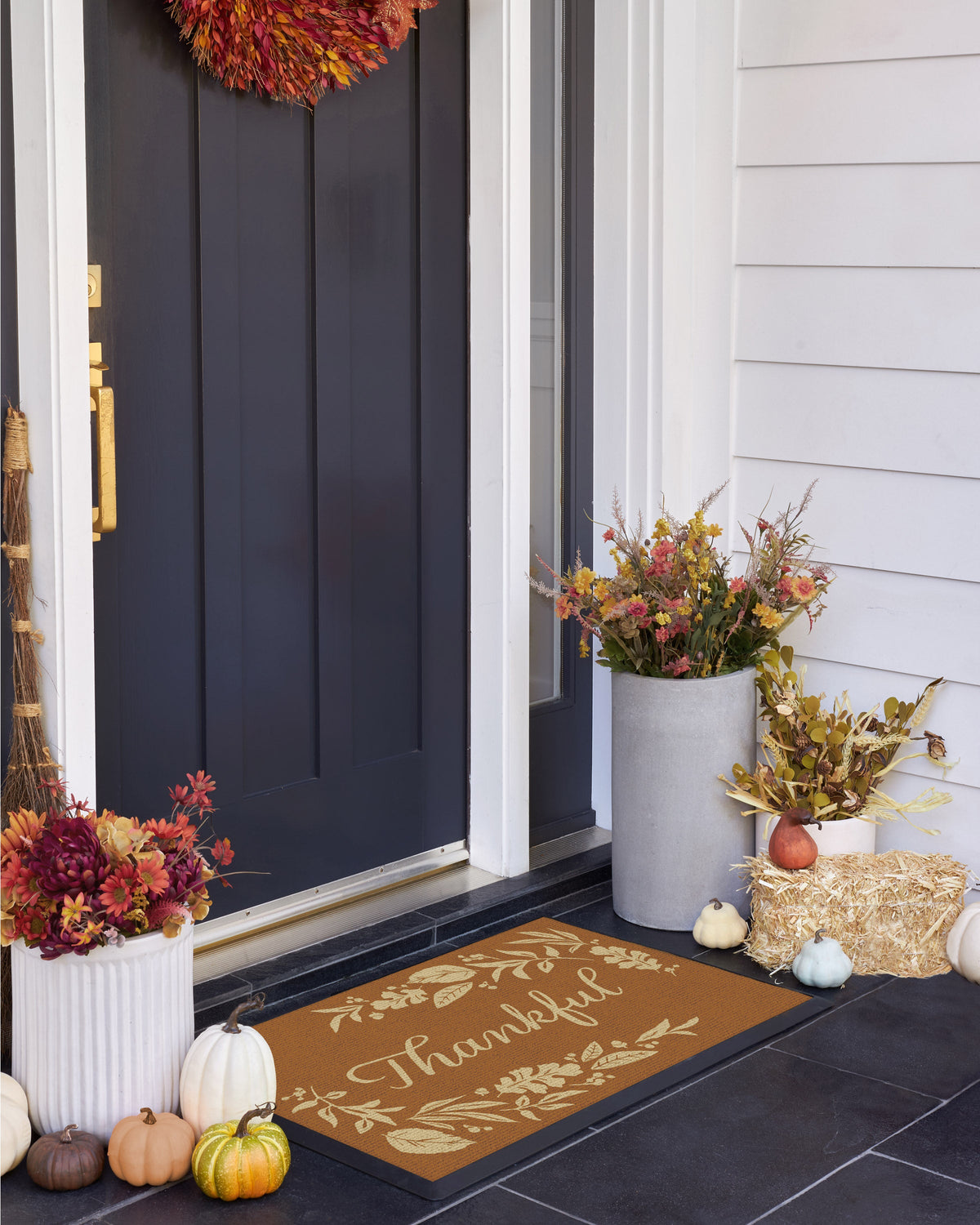 DM23_front_door