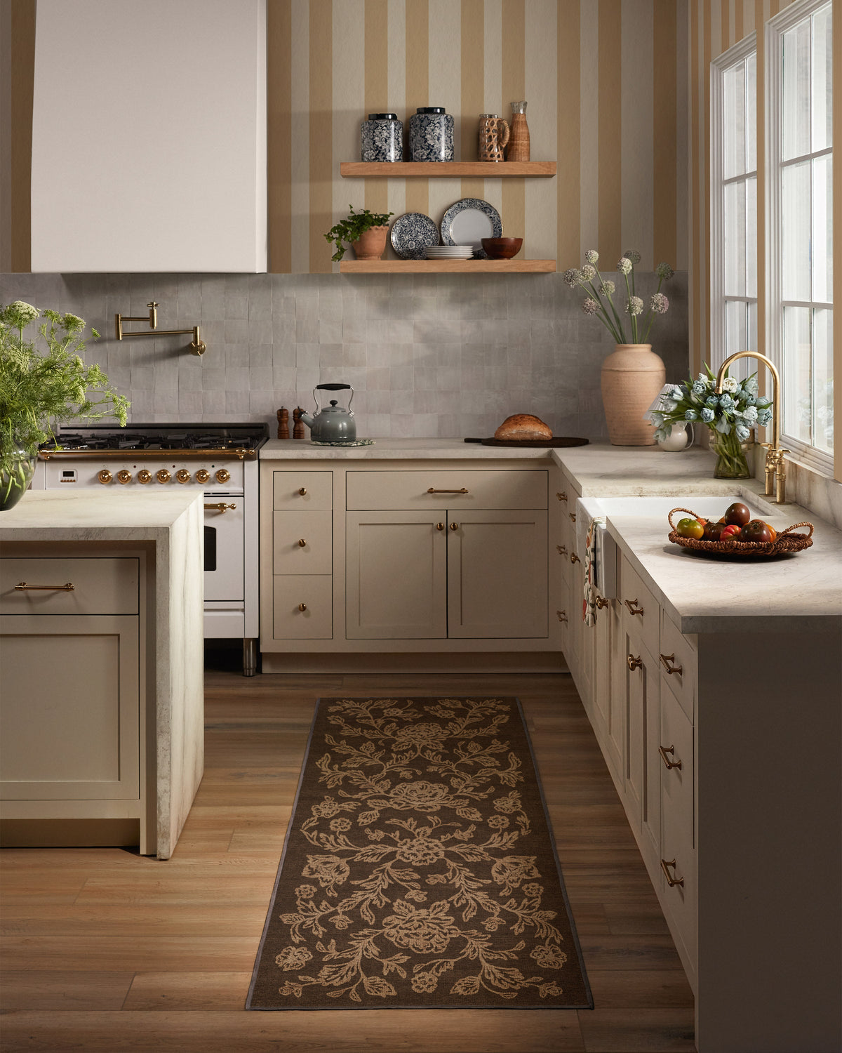 2-5x7_kitchen